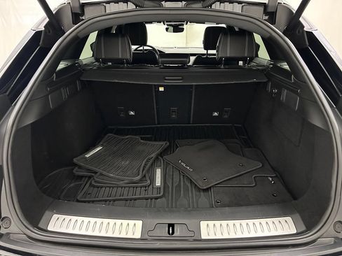 Used 2020 Land Rover Range Rover Velar R-Dynamic S AWD/4WD image 9