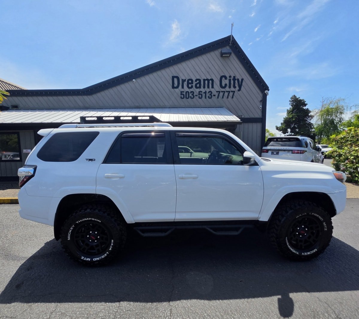 Used 2016 Toyota 4Runner SR5 AWD/4WD image 3