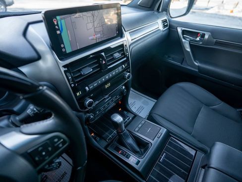 Used 2023 Lexus GX 460 Premium image 19