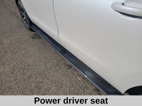 Used 2019 Ford Expedition Max XLT w/ Equipment Group 202A image 7