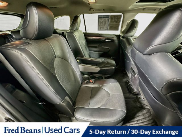 Used 2023 Toyota Highlander Limited AWD/4WD image 36
