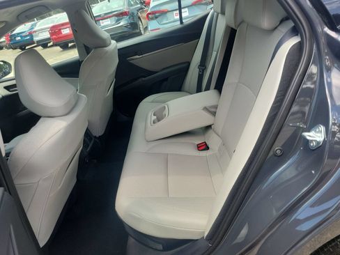 Used 2025 Toyota Camry XLE FWD image 24