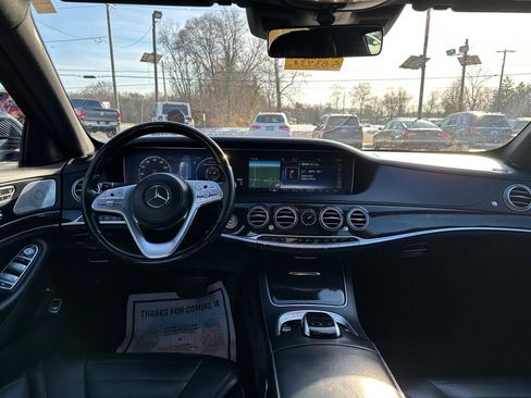 Used 2019 Mercedes-Benz S 560 4MATIC Sedan w/ Premium Package image 21