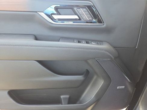 New 2025 GMC Yukon XL Denali w/ Sun & Power Step Package image 34