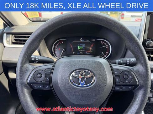 Certified 2024 Toyota RAV4 XLE AWD/4WD image 38