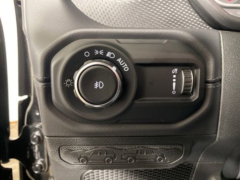 Used 2024 Jeep Wrangler Unlimited Rubicon w/ Safety Group image 11