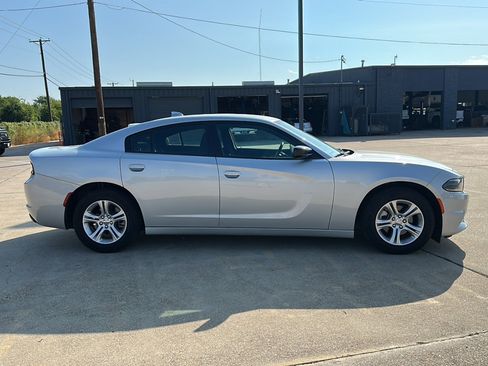 Used 2023 Dodge Charger SXT image 9