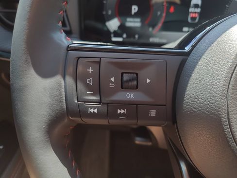 Certified 2025 Nissan Kicks SR AWD/4WD image 26