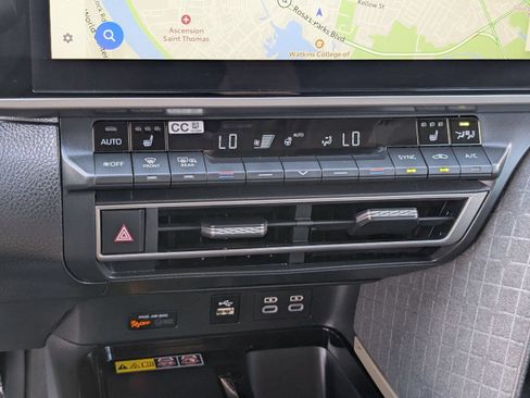 Used 2026 Toyota Camry XLE FWD image 18