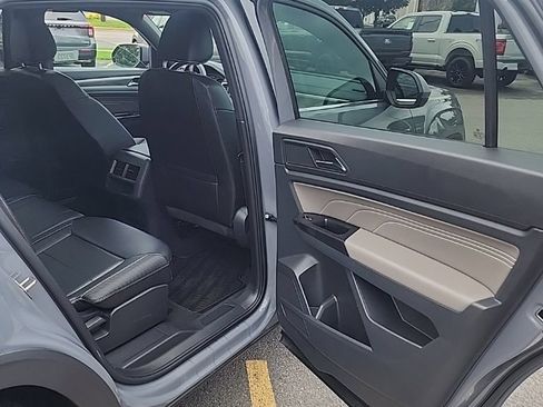 Used 2021 Volkswagen Atlas Cross Sport SE w/ Panoramic Sunroof Package AWD/4WD image 19