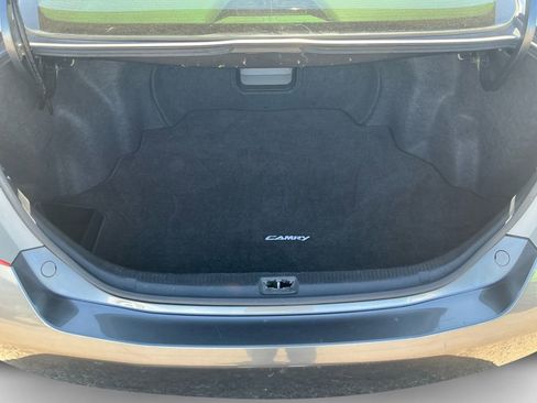 Used 2010 Toyota Camry XLE FWD image 23
