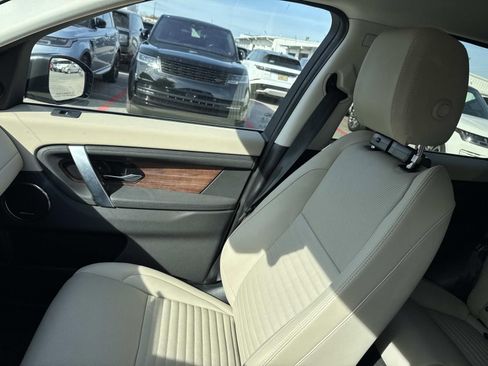 Used 2024 Land Rover Discovery Sport S image 16