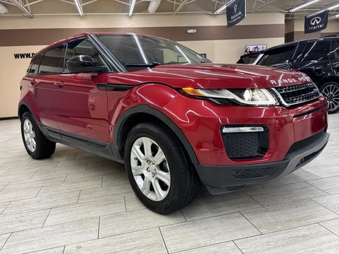 Used 2018 Land Rover Range Rover Evoque SE AWD/4WD image 12