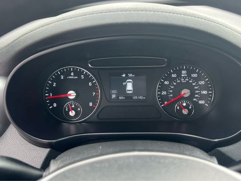 Used 2019 Kia Sorento LX image 33