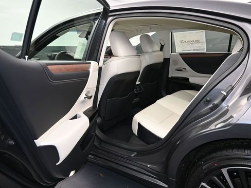 New 2025 Lexus ES 350 w/ Premium Package image 11