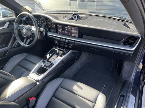 Certified 2020 Porsche 911 Carrera 4S image 25