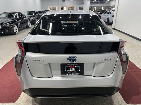 Used 2017 Toyota Prius Four image 13