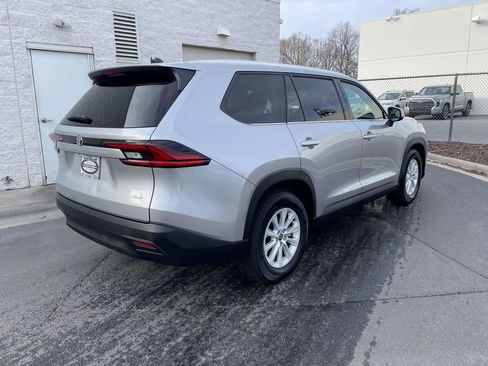 Used 2025 Toyota Grand Highlander FWD image 10