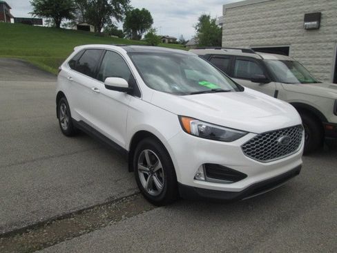 Used 2023 Ford Edge SEL w/ Convenience Package AWD/4WD image 2