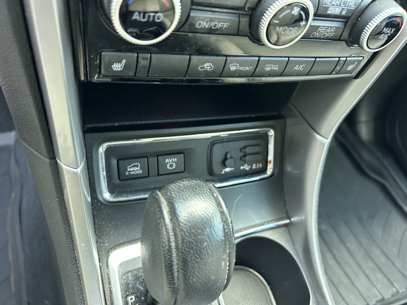 Used 2019 Subaru Ascent Limited AWD/4WD image 18