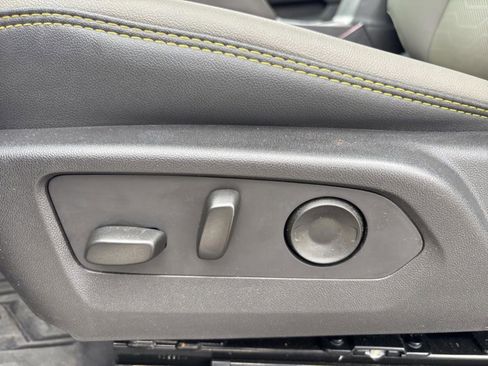 Used 2025 Chevrolet Colorado ZR2 w/ Technology Package image 34