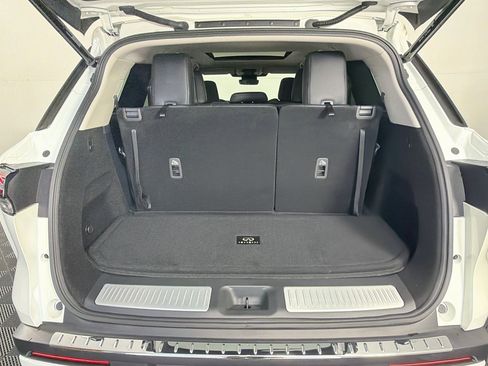 Used 2023 INFINITI QX60 Luxe w/ Cargo Package AWD/4WD image 32