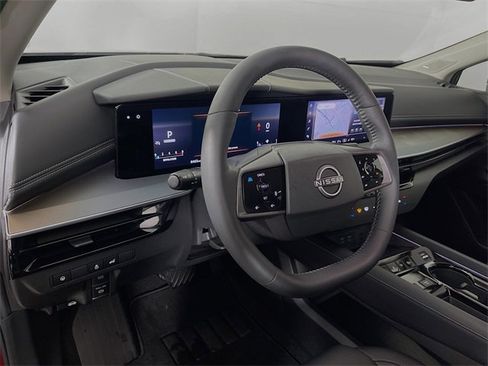 Used 2025 Nissan Murano SL image 10