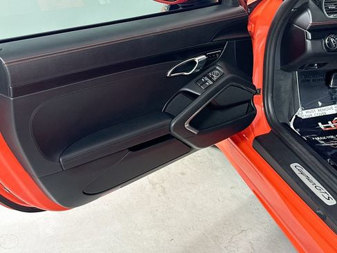 Used 2018 Porsche 718 Cayman S RWD image 13