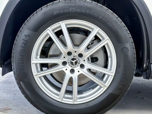 Used 2025 Mercedes-Benz GLC 300 image 27