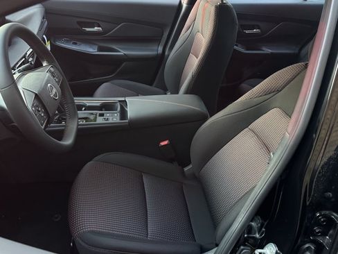 New 2026 Nissan Sentra SR w/ Floor Mat Package FWD image 24