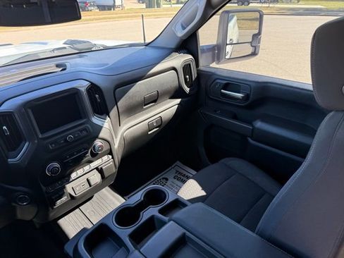 Used 2024 Chevrolet Silverado 2500 Custom w/ Custom Value Package image 28