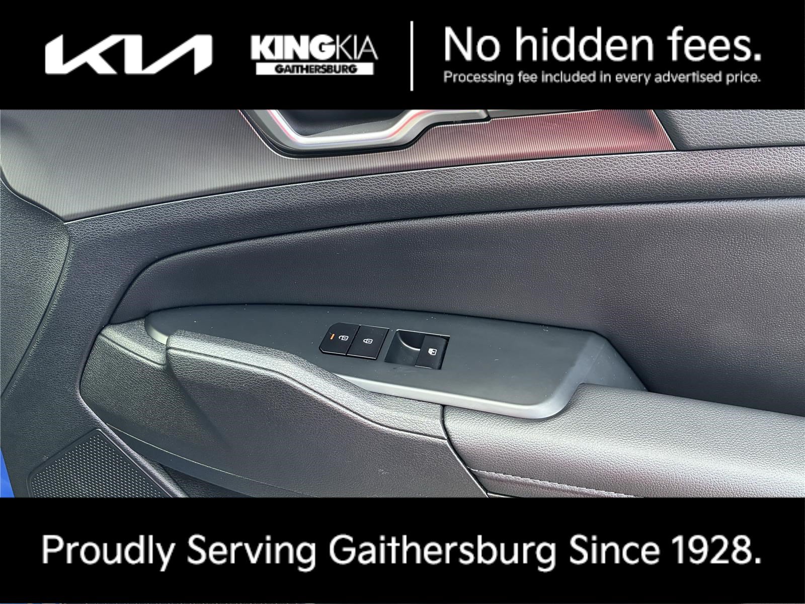Certified 2026 Kia Sportage EX w/ EX Panorama Roof Package AWD/4WD image 4
