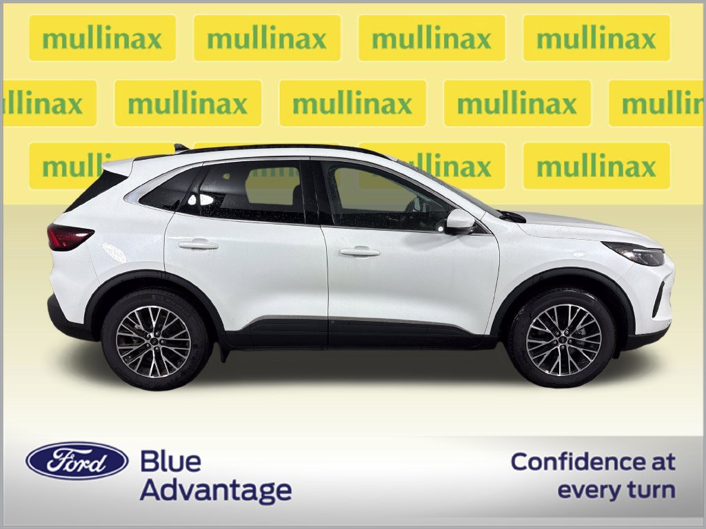 Certified 2025 Ford Escape SE w/ PHEV Premium Package FWD image 2