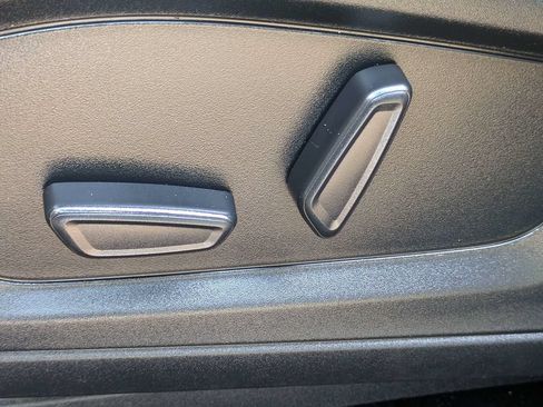 Used 2023 Ford Explorer 2WD image 20
