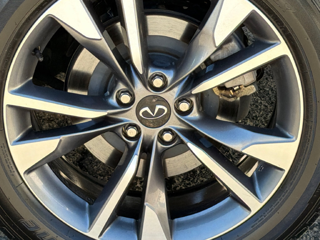 Used 2023 INFINITI QX60 Luxe w/ Cargo Package AWD/4WD image 6