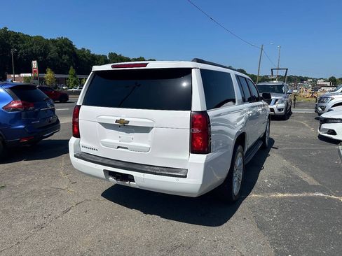 Used 2015 Chevrolet Suburban LT RWD image 8