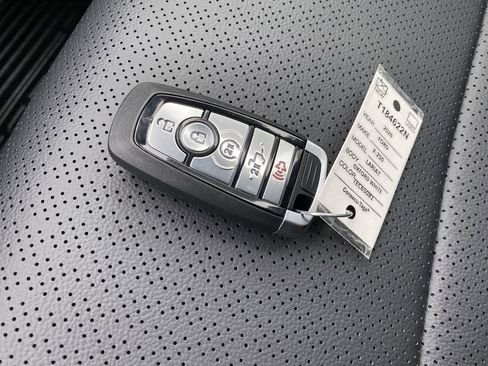 New 2026 Ford F250 Lariat w/ FX4 Off-Road Package image 37