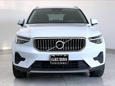 Certified 2024 Volvo XC40 B5 Core w/ Protection Package Premier AWD/4WD image 3