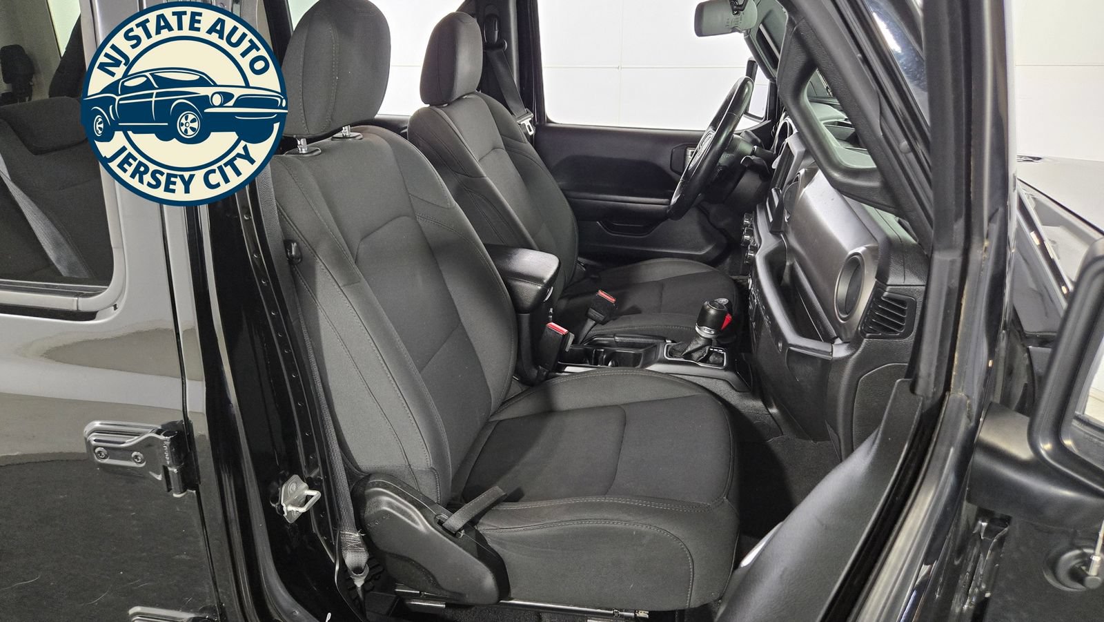 Used 2021 Jeep Wrangler Unlimited Sport AWD/4WD image 34