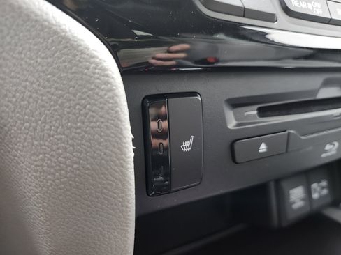 Used 2021 Honda Pilot Touring image 10