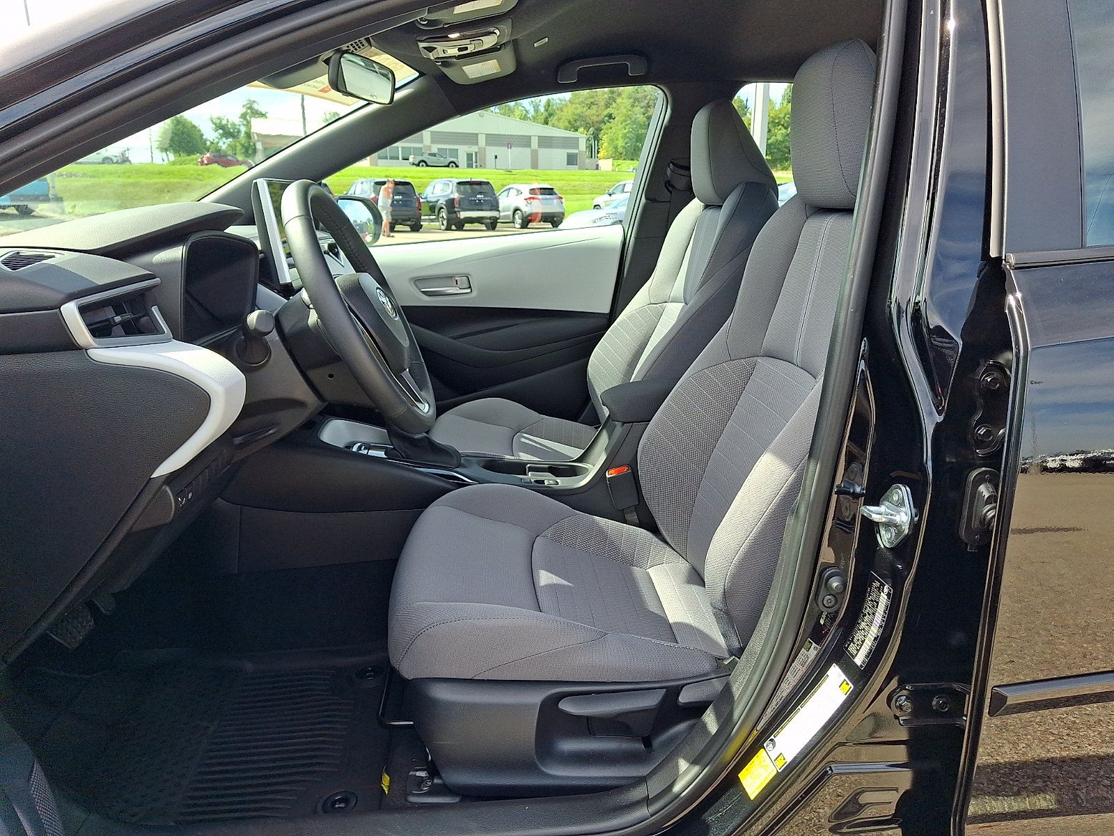 Certified 2026 Toyota Corolla SE w/ SE Package FWD image 14