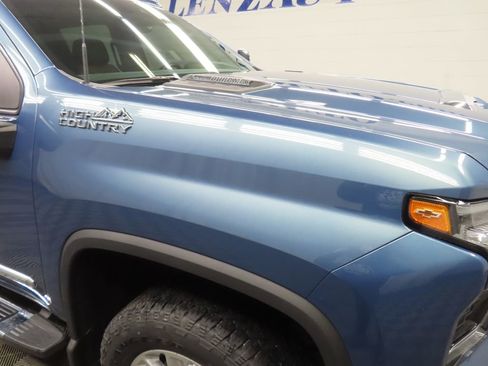 Used 2025 Chevrolet Silverado 3500 High Country w/ High Country Premium Package AWD/4WD image 31