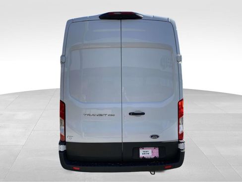 Used 2023 Ford Transit 250 148 High Roof Extended image 3