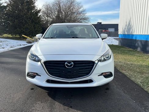 Used 2018 MAZDA MAZDA3 Touring image 2
