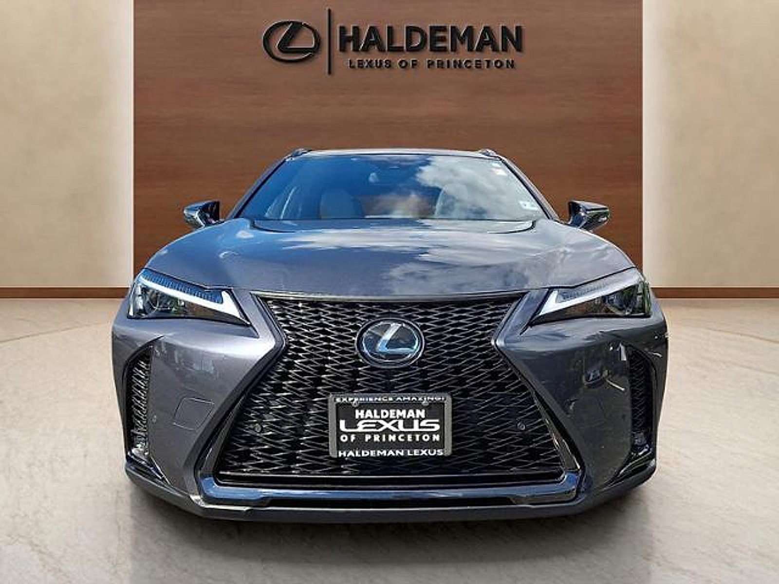 Certified 2024 Lexus UX 250h F Sport AWD/4WD image 2