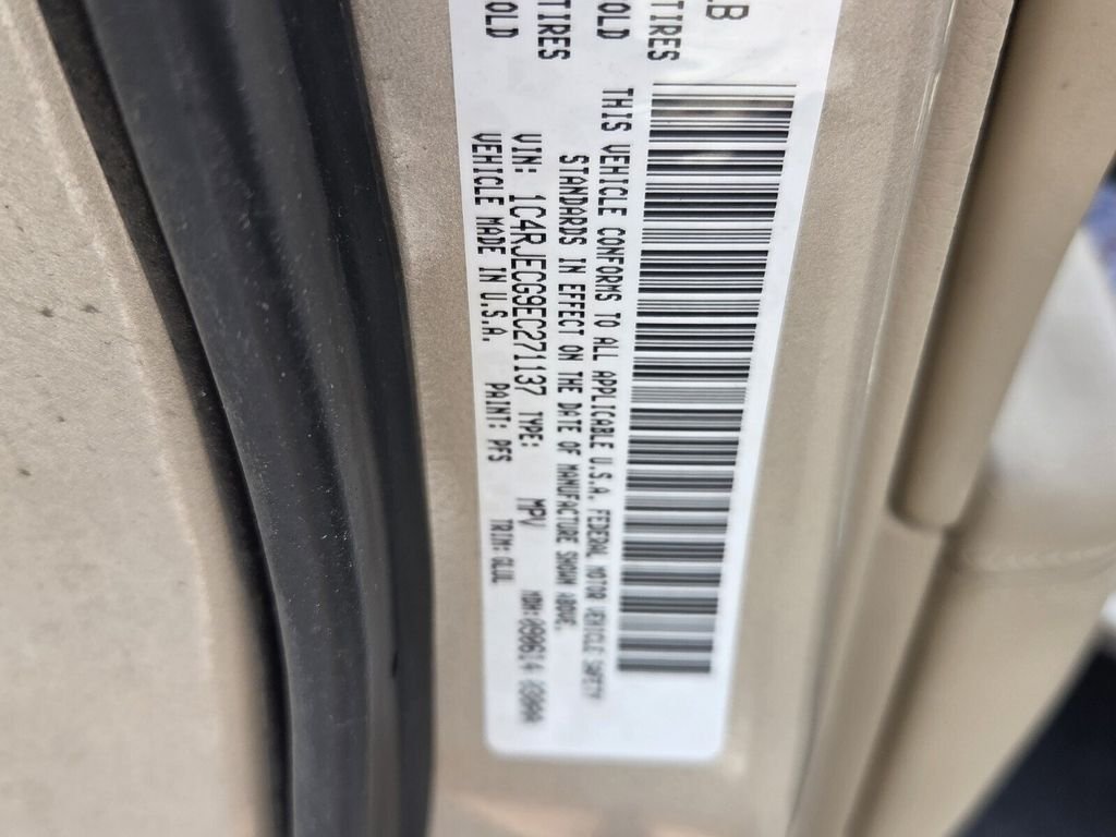 Used 2014 Jeep Grand Cherokee Overland w/ Advanced Technology Group RWD image 18