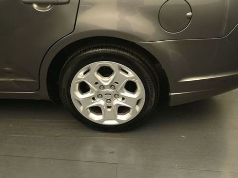 Used 2010 Ford Fusion SE FWD image 9