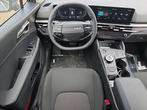 New 2026 Kia Sportage LX FWD image 6
