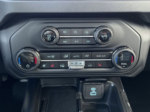 New 2025 Ford Bronco Outer Banks image 21