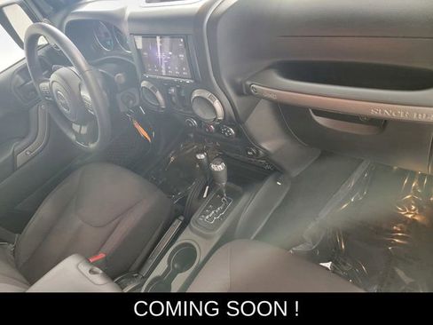 Used 2014 Jeep Wrangler Unlimited Sport w/ Quick Order Package 24S AWD/4WD image 18